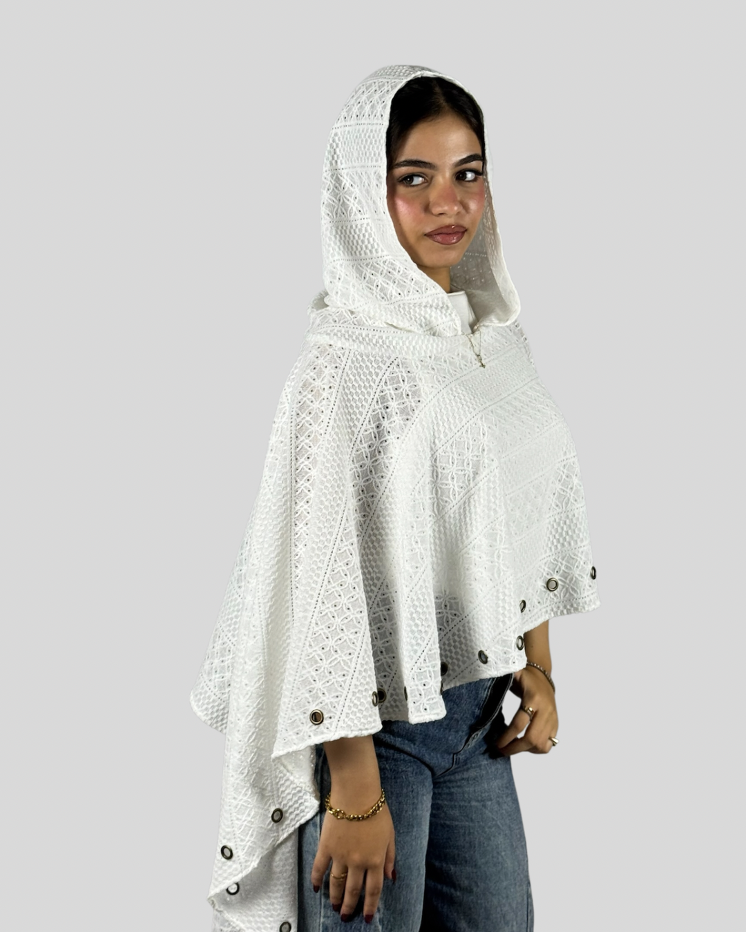 Nomad Cape - White