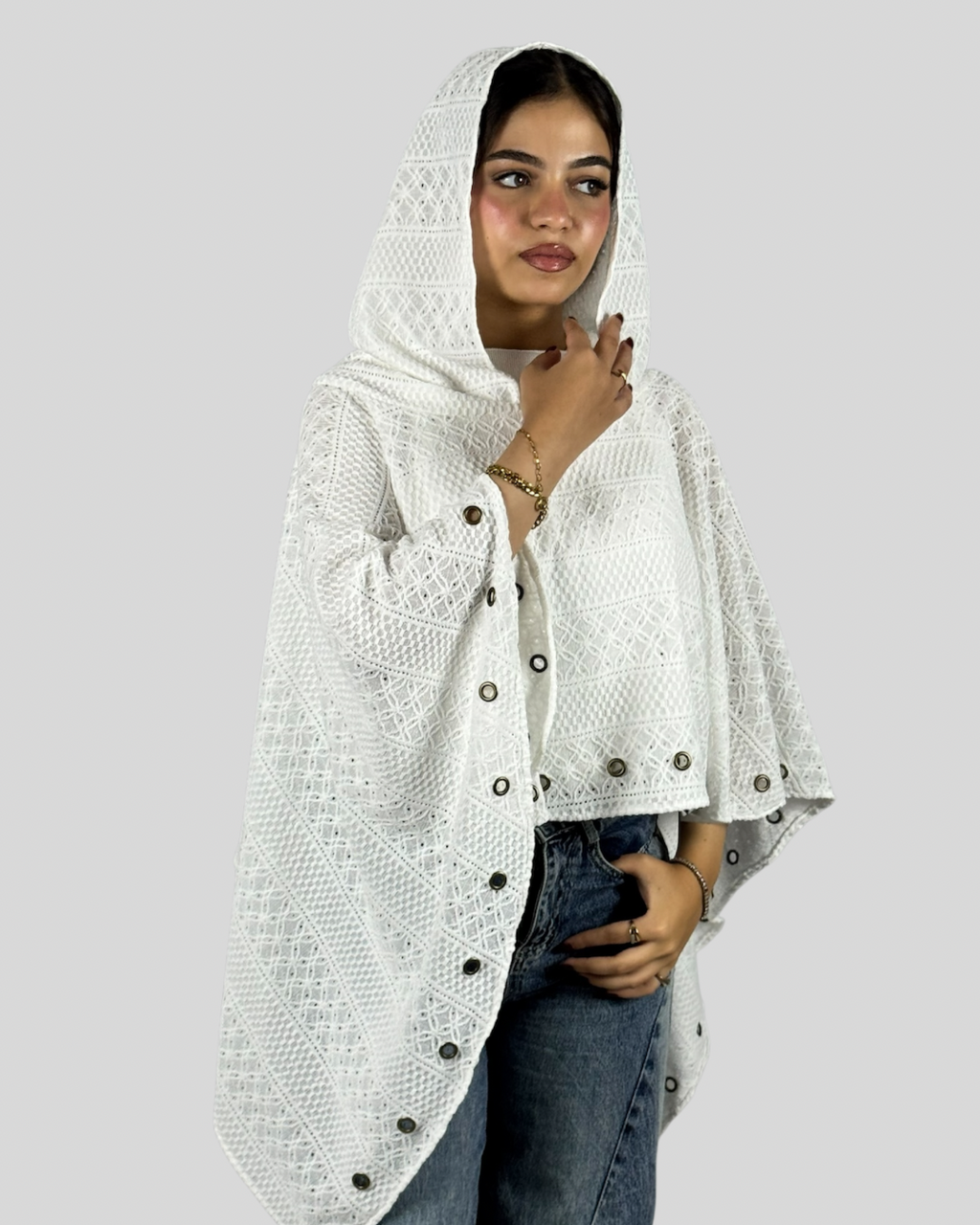 Nomad Cape - White